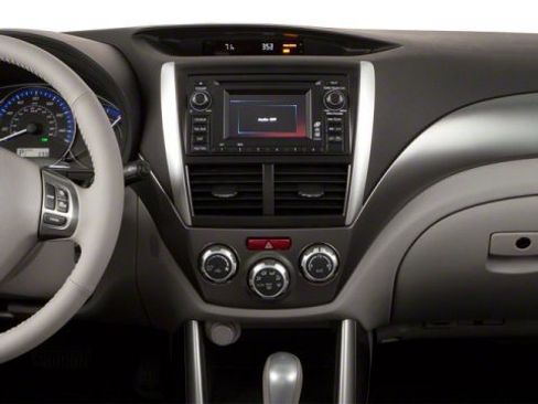 Used 2010 Subaru Forester 2.5X Premium image 23