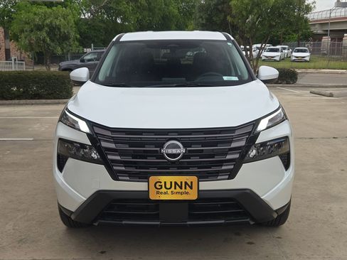 New 2026 Nissan Rogue SV FWD image 8