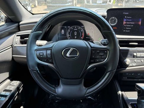 Used 2022 Lexus ES 350 w/ Luxury Package FWD image 19