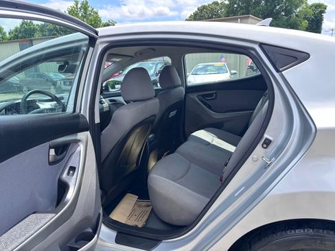 Used 2013 Hyundai Elantra GLS w/ Preferred Pkg FWD image 15