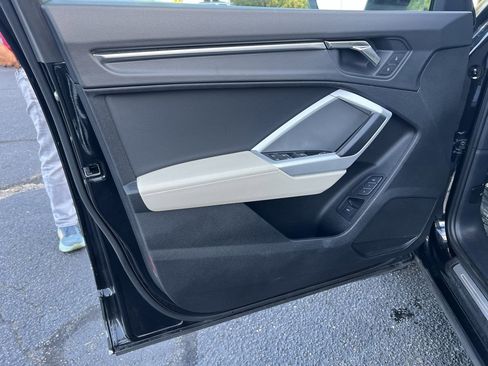 Used 2023 Audi Q3 2.0T Premium image 11