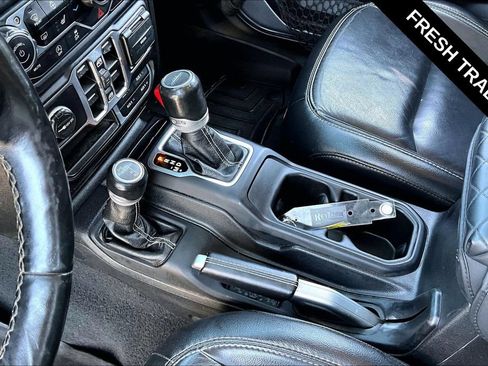 Used 2020 Jeep Gladiator Overland AWD/4WD image 8