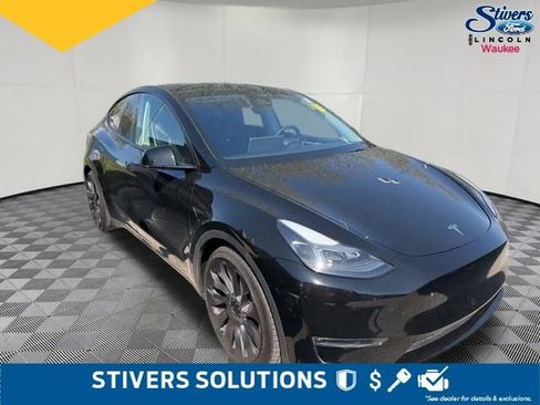 Used 2023 Tesla Model Y Performance image 3