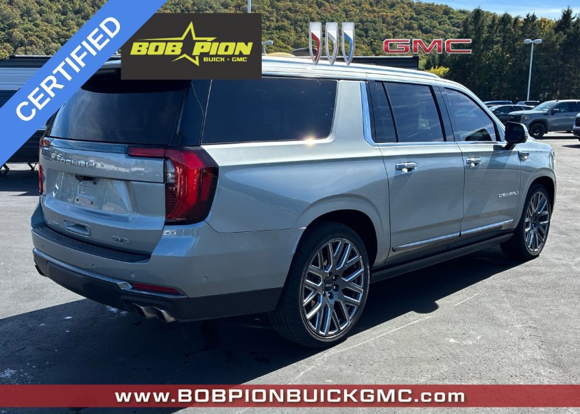 Used 2025 GMC Yukon XL Denali Ultimate AWD/4WD image 3