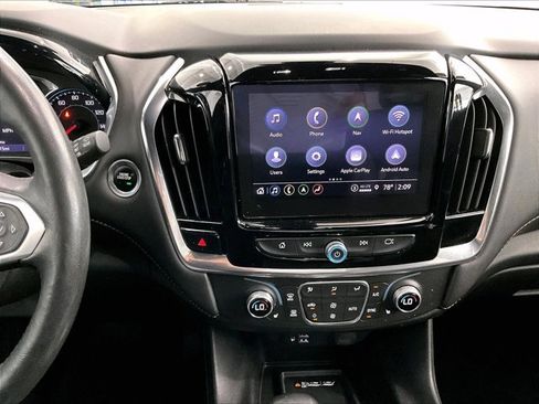 Used 2022 Chevrolet Traverse LT w/ LT Premium Package FWD image 23
