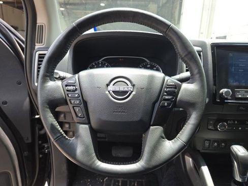 Used 2024 Nissan Frontier SV w/ SV Convenience Package RWD image 8