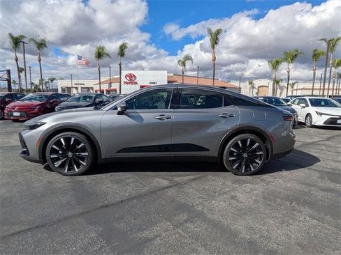 Used 2025 Toyota Crown Platinum image 8