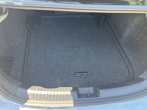 Used 2025 Volkswagen Jetta SE w/ Sunroof Package FWD image 30