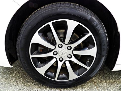 Used 2016 Acura TLX w/ Technology Package FWD image 19