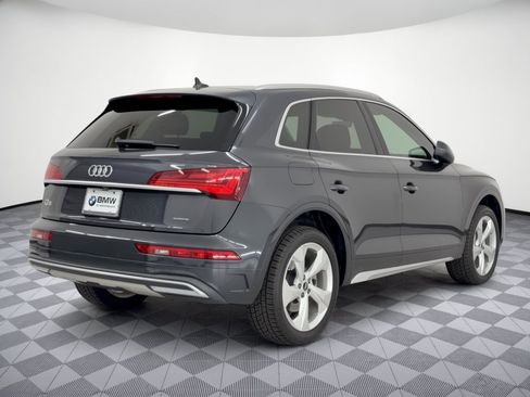 Used 2021 Audi Q5 2.0T Premium Plus w/ Premium Plus Package AWD/4WD image 9