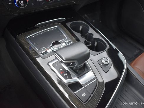 Used 2019 Audi Q7 3.0T Premium w/ Convenience Package AWD/4WD image 29