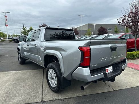 Certified 2026 Toyota Tacoma SR5 AWD/4WD image 3