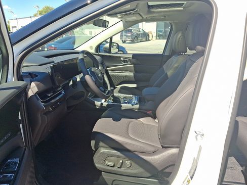 New 2026 Kia Carnival SX w/ SX Dark Edition Package image 9