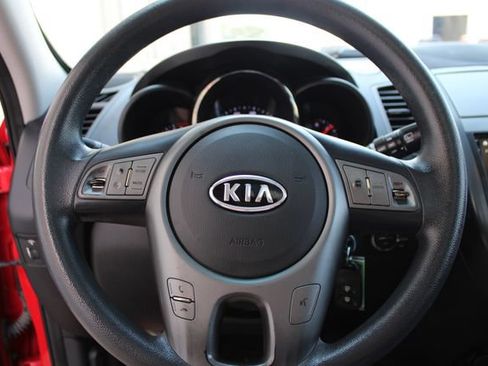 Used 2010 Kia Soul + w/ Audio Pkg FWD image 8