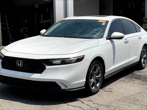 Used 2023 Honda Accord EX image 3