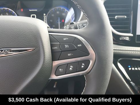 New 2026 Chrysler Pacifica Select FWD image 34