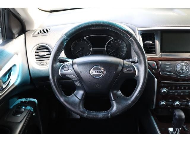 Used 2015 Nissan Pathfinder SL w/ Trailer Tow Package FWD image 11