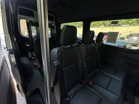 Used 2021 Mercedes-Benz Sprinter 2500 image 41