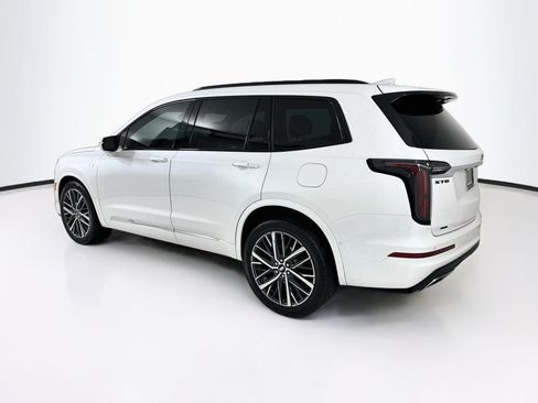 Used 2023 Cadillac XT6 Sport w/ Technology Package AWD/4WD image 6