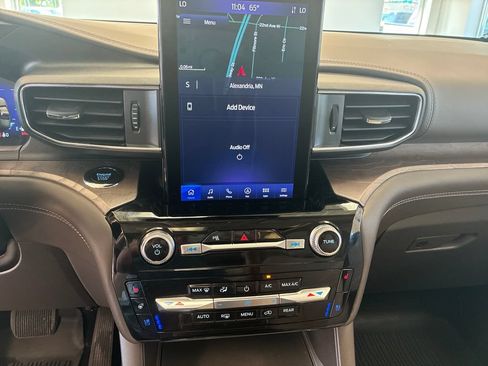 Used 2023 Ford Explorer Platinum w/ Technology Package AWD/4WD image 20
