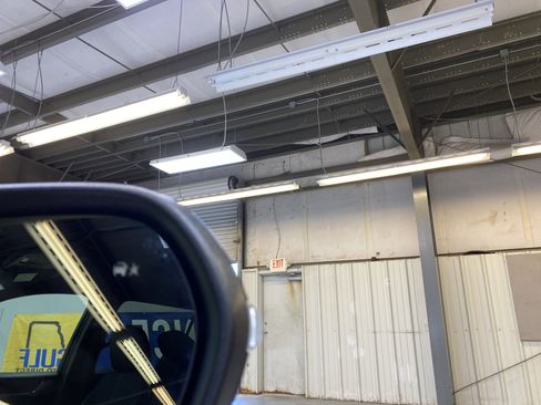 Used 2025 GMC Acadia Elevation image 15