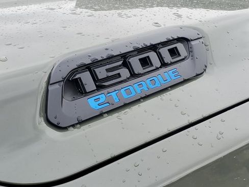 New 2026 RAM 1500 4x4 Crew Cab image 7