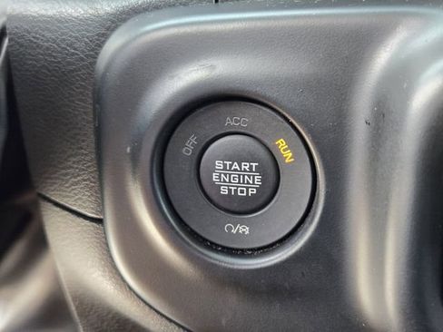 Certified 2022 Jeep Wrangler Unlimited Sport image 23