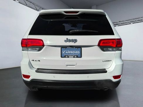 Used 2019 Jeep Grand Cherokee Laredo AWD/4WD image 6