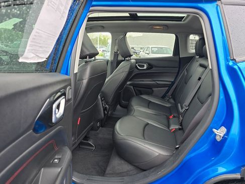 Used 2022 Jeep Compass Trailhawk w/ Sun and Sound Group AWD/4WD image 27