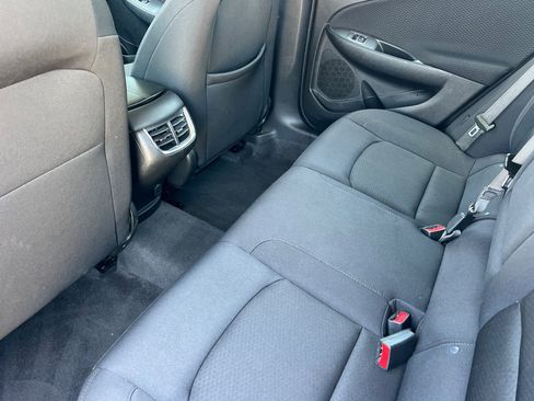 Used 2024 Chevrolet Malibu LT FWD image 3