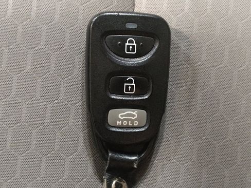 Used 2019 Hyundai Elantra SEL image 32