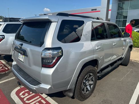 Used 2021 Toyota 4Runner TRD Off-Road AWD/4WD image 6
