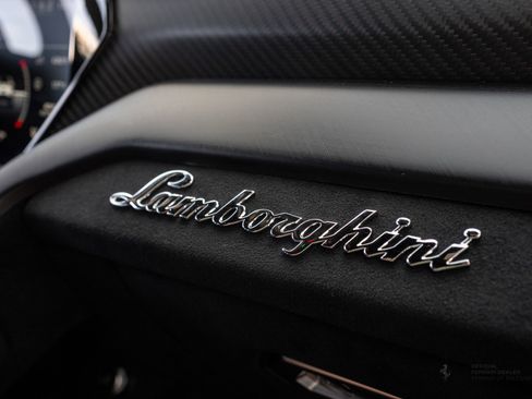 Used 2024 Lamborghini Urus Performante image 28