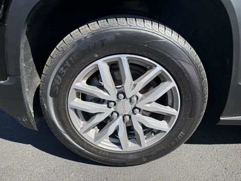 Used 2019 GMC Acadia SLE image 9