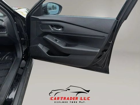 Used 2023 Honda Accord EX image 17