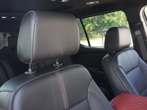 Used 2023 Chevrolet Traverse RS w/ LPO, Floor Liner Package AWD/4WD image 32