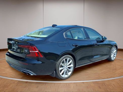 Used 2020 Volvo S60 T5 Momentum w/ Protection Package Premier FWD image 6