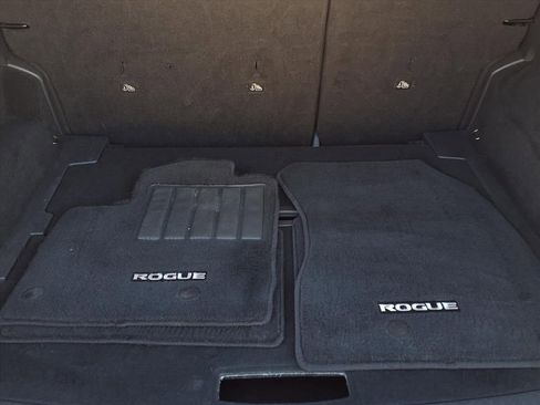 Used 2021 Nissan Rogue SL image 5