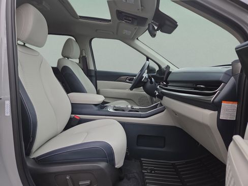 New 2026 Kia Carnival SX Prestige FWD image 21