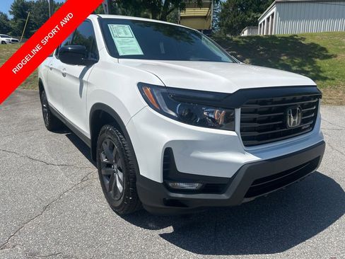 Used 2023 Honda Ridgeline Sport image 1