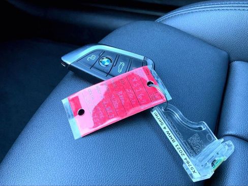 Used 2021 BMW 430i Coupe w/ Convenience Package image 12