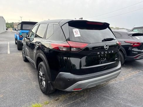 Used 2023 Nissan Rogue S AWD/4WD image 3