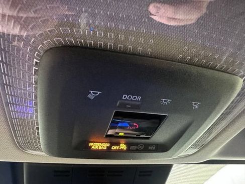Used 2024 Toyota Prius XLE AWD/4WD image 31