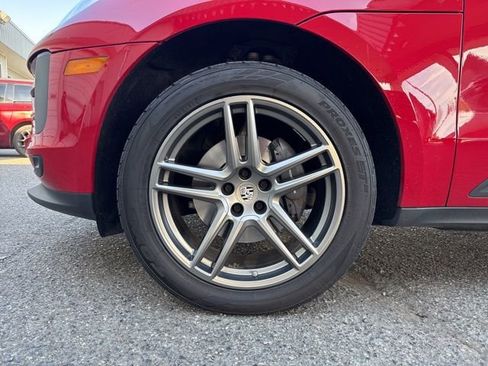 Used 2020 Porsche Macan image 19