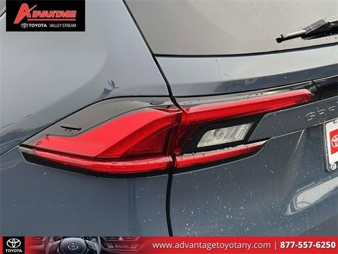 Used 2024 Toyota Grand Highlander Platinum image 13