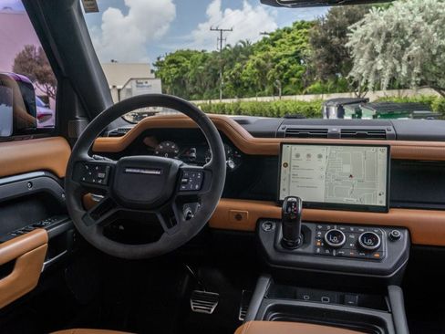 Used 2023 Land Rover Defender 110 AWD/4WD image 19