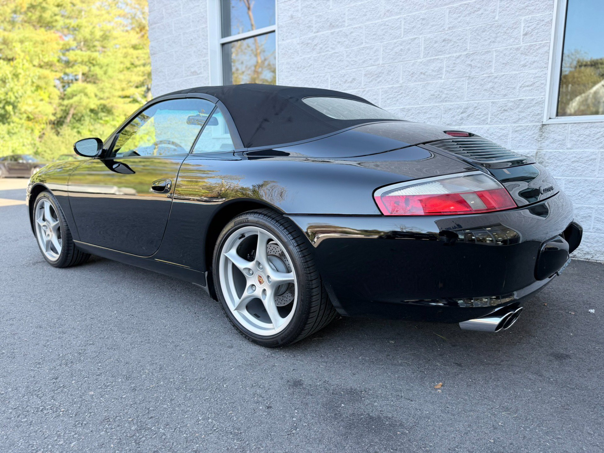 Used 2002 Porsche 911 Carrera 4 AWD/4WD image 11