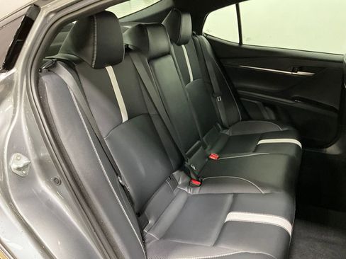 Used 2025 Toyota Camry SE w/ Multimedia Upgrade Package image 22