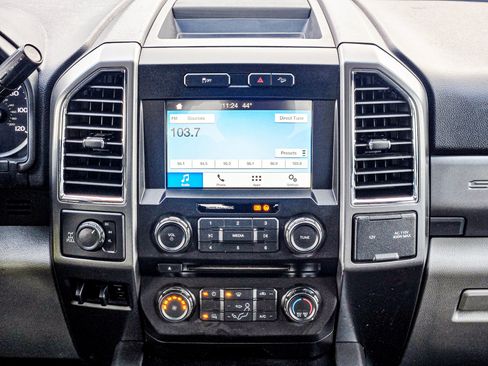 Used 2018 Ford F250 XLT w/ FX4 Off-Road Package image 17