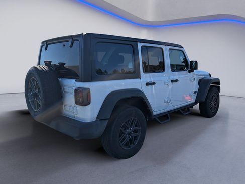 Used 2024 Jeep Wrangler Unlimited Sport AWD/4WD image 9